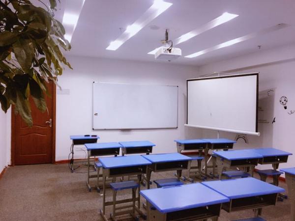 南京嘉利信教育咨詢有限公司