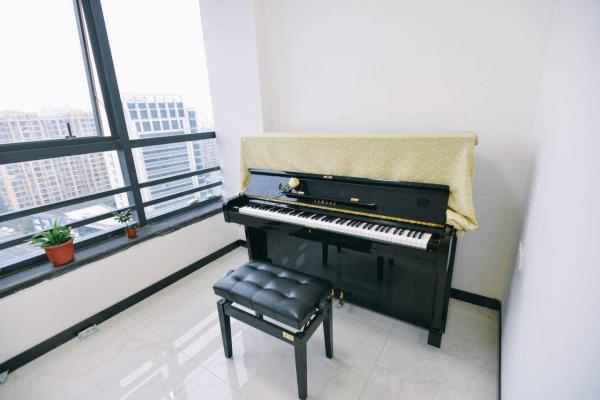 嘉興市指間培訓有限公司