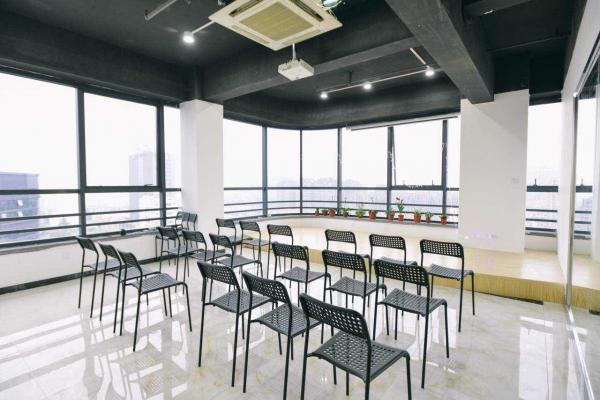 嘉興市指間培訓有限公司