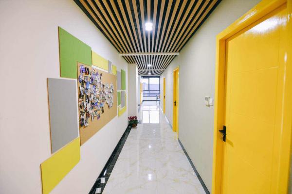 嘉興市指間培訓有限公司