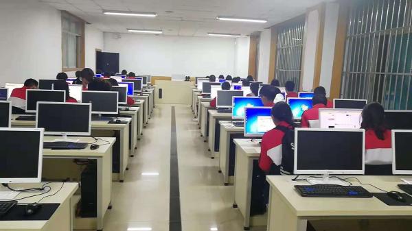 曲靖二中麒麟實驗學校