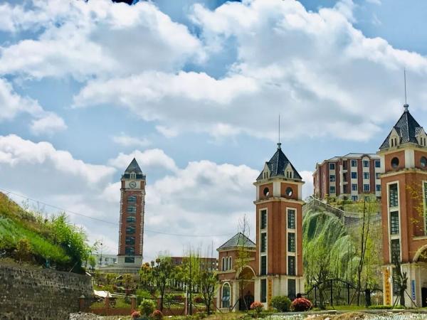 貴州省織金育才學校