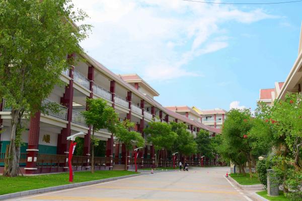 曲靖一中景洪學(xué)校