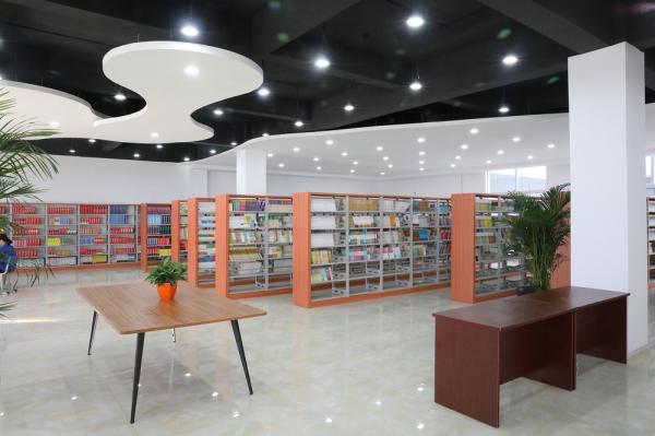 邯鄲市叢臺(tái)區(qū)弘文中學(xué)